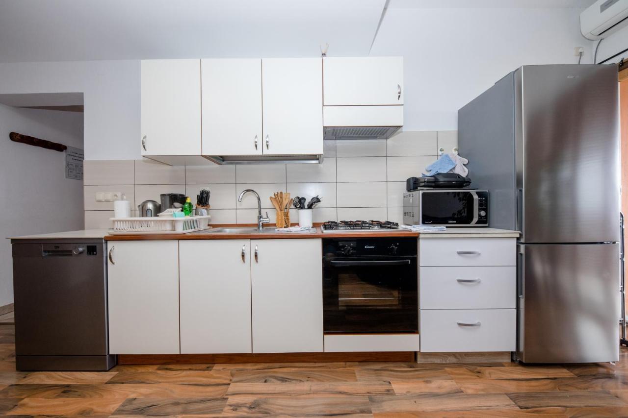 Apartments Scerbe 3103 Mundanije Екстер'єр фото