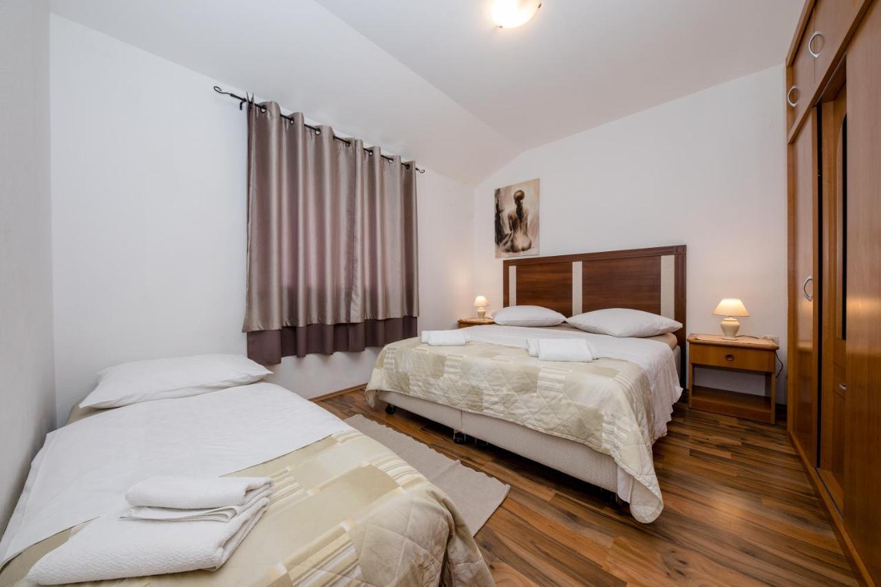 Apartments Scerbe 3103 Mundanije Екстер'єр фото