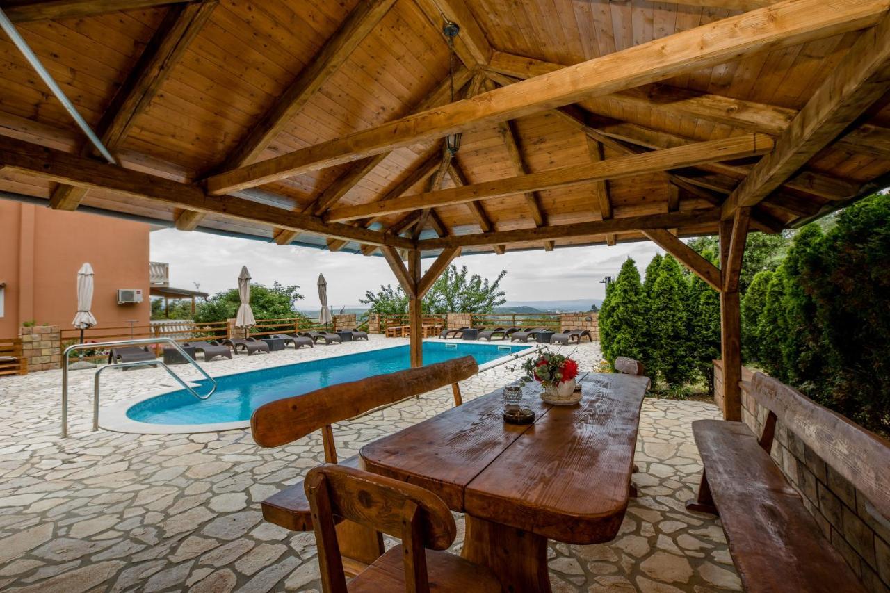 Apartments Scerbe 3103 Mundanije Екстер'єр фото