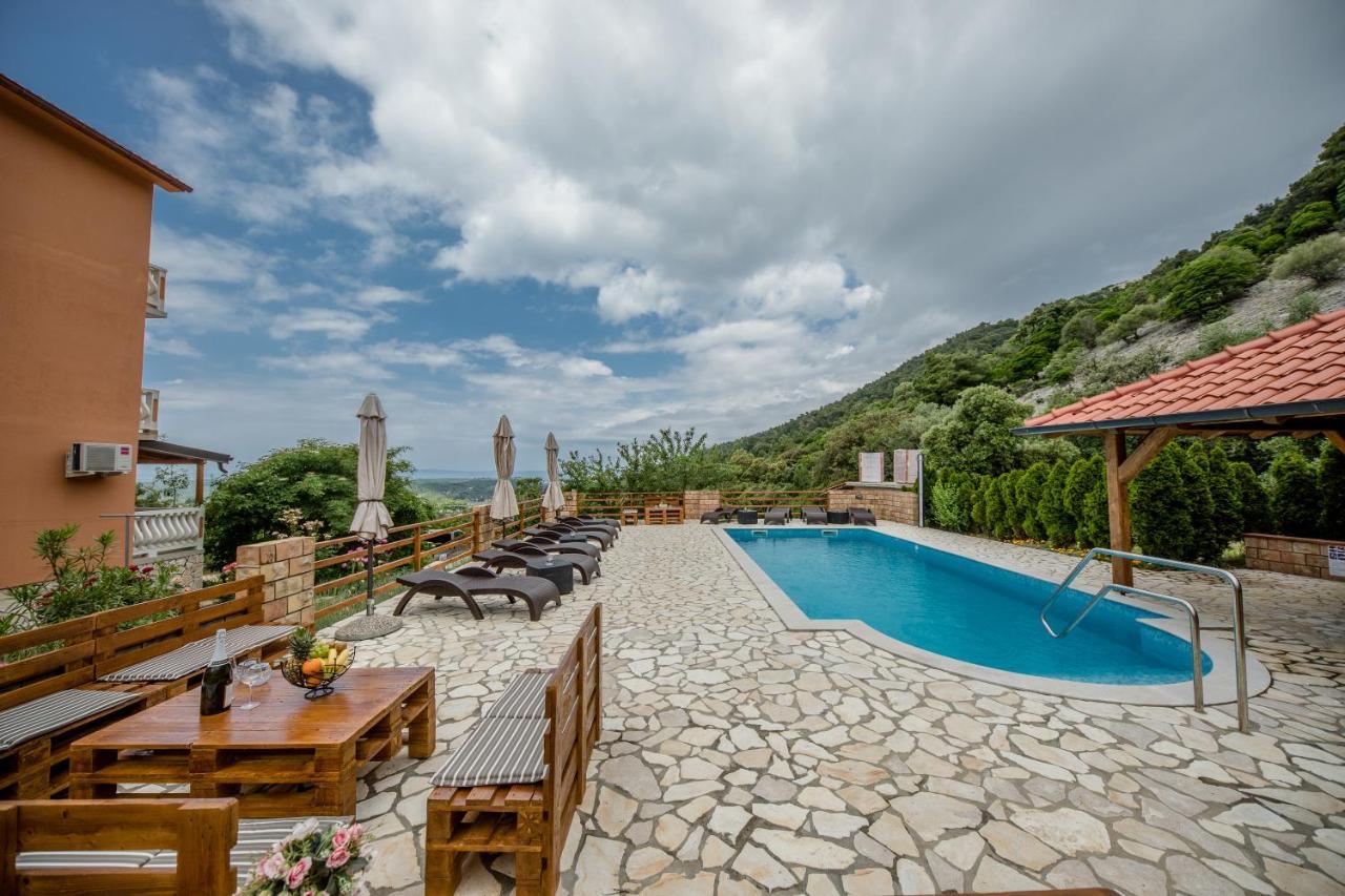 Apartments Scerbe 3103 Mundanije Екстер'єр фото