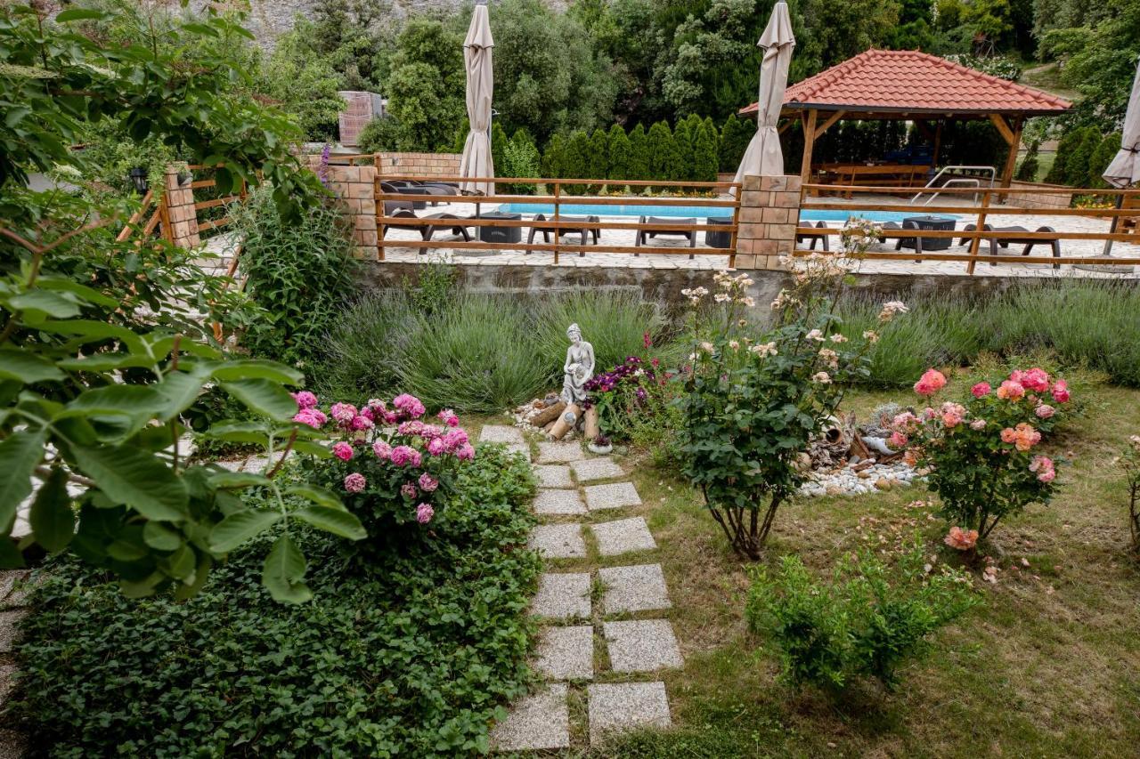 Apartments Scerbe 3103 Mundanije Екстер'єр фото